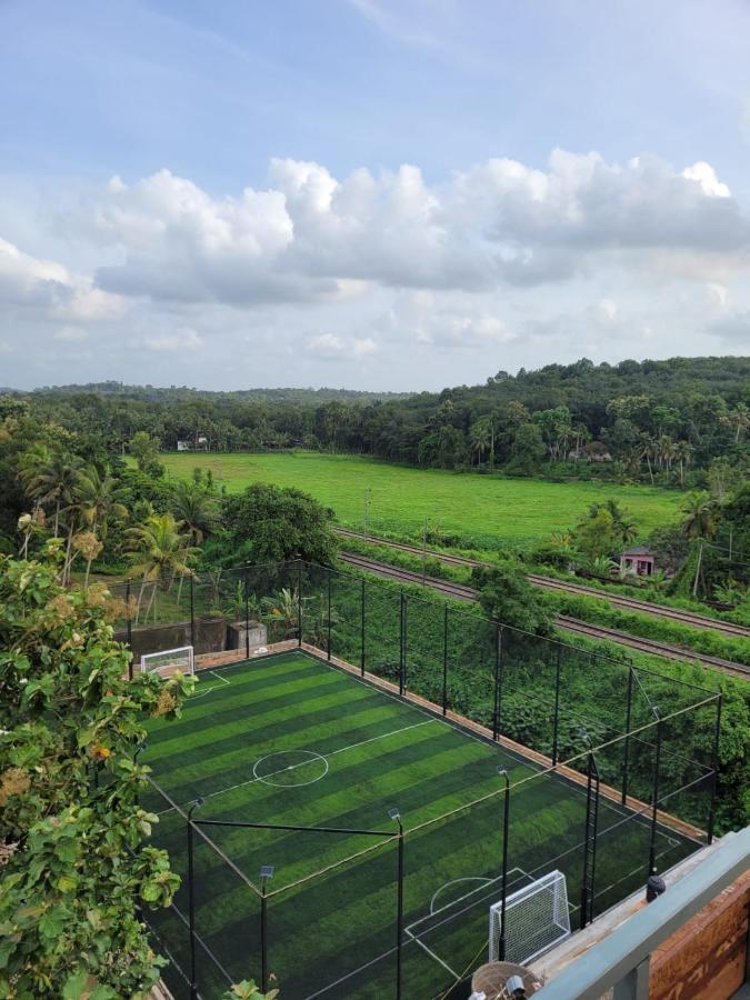 Beeza Clubhouse Hotel Kottayam Eksteriør billede